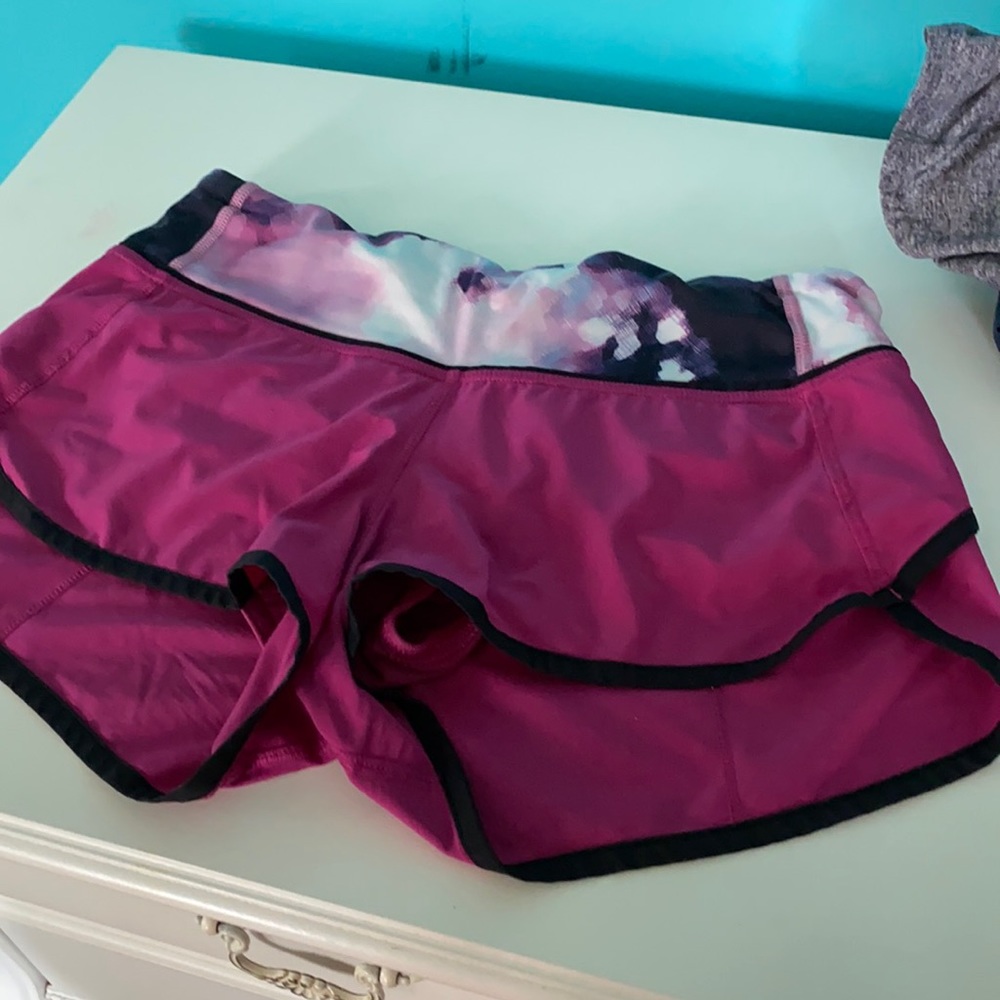 lululemon speed up shorts 2.5 in